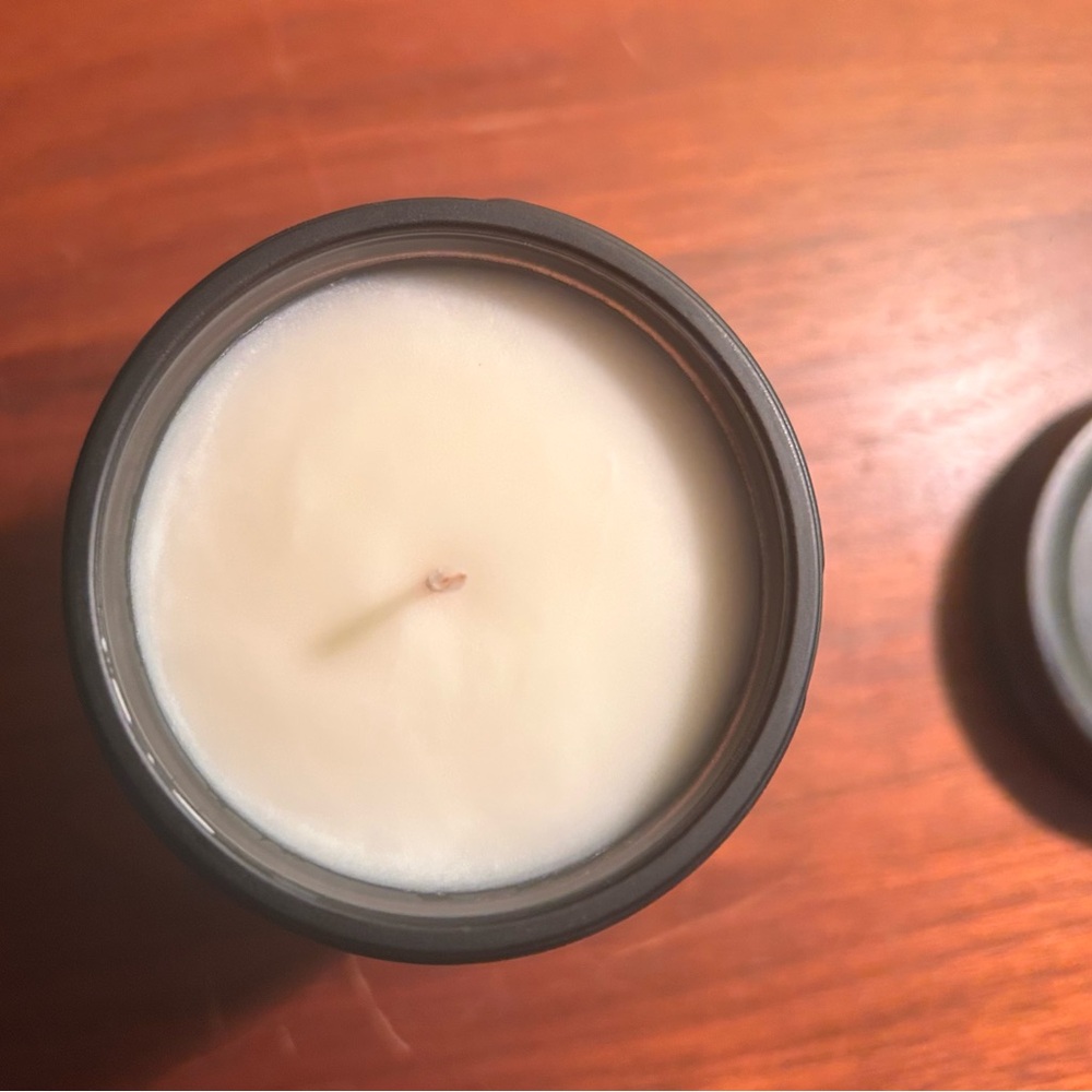 NEW Kandu Citronella Mint 8oz. candle. First photo is stock. Item is brand new. - Picture 4 of 6